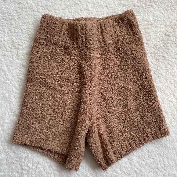 SKIMS Teddy Shorts - Picture 2 of 3